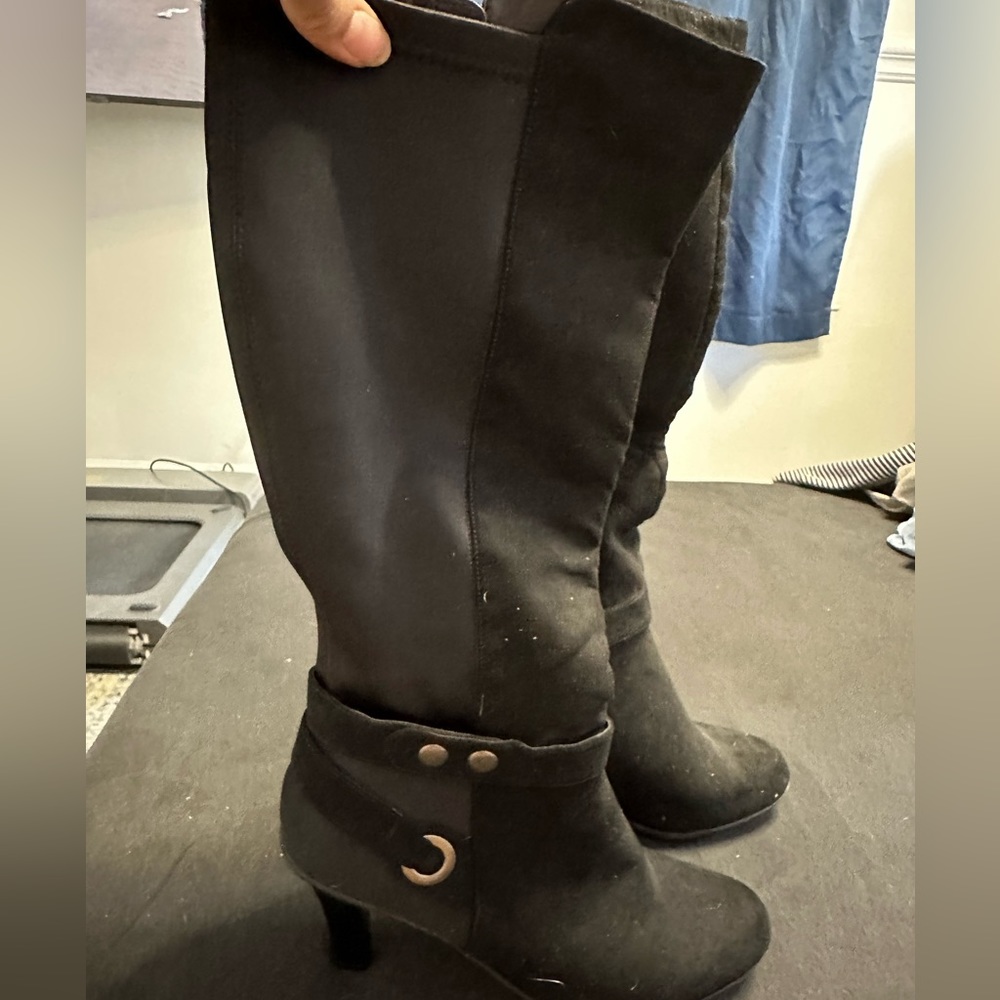 Brand new, never worn black knee boots